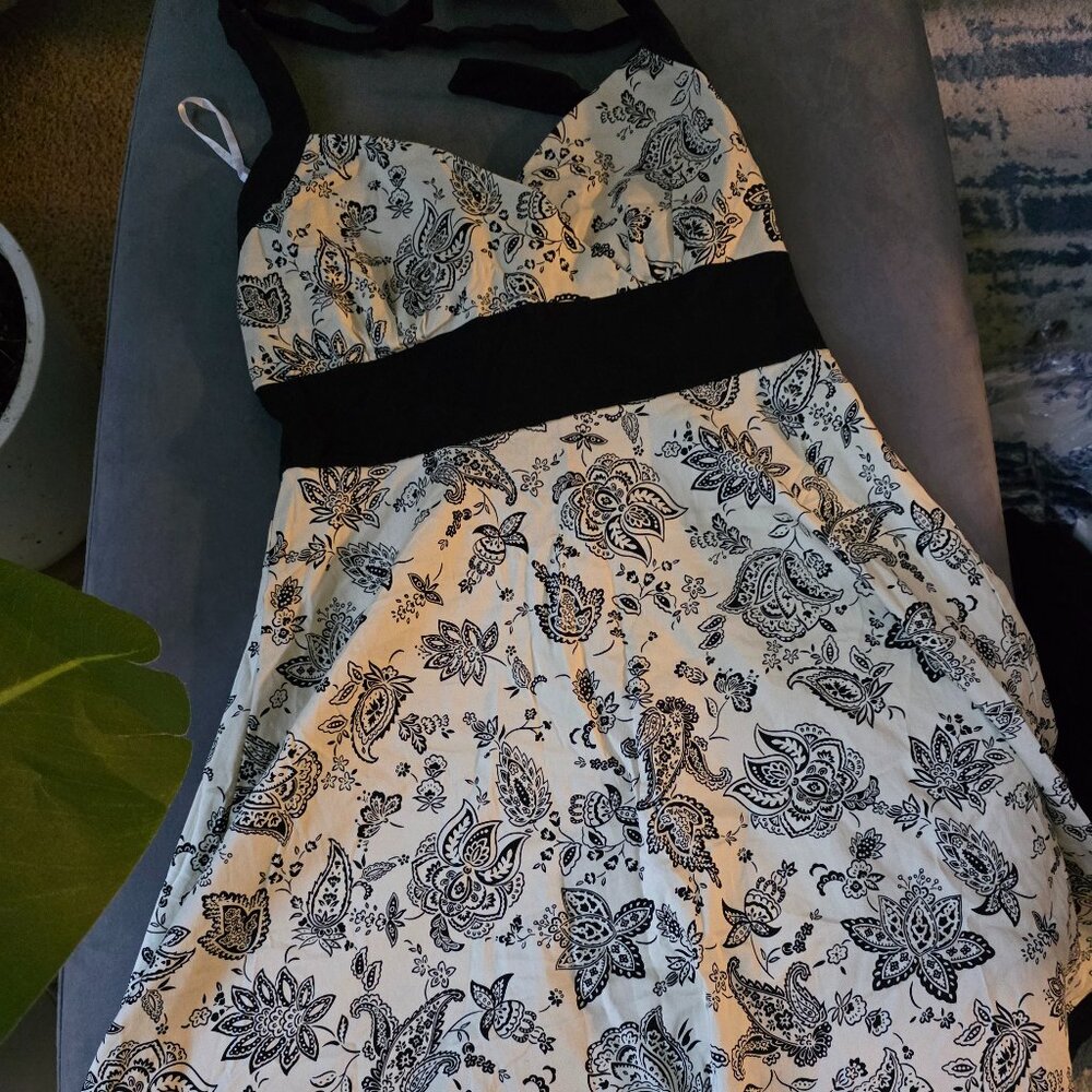R&K- Size 10 - Cute Dress